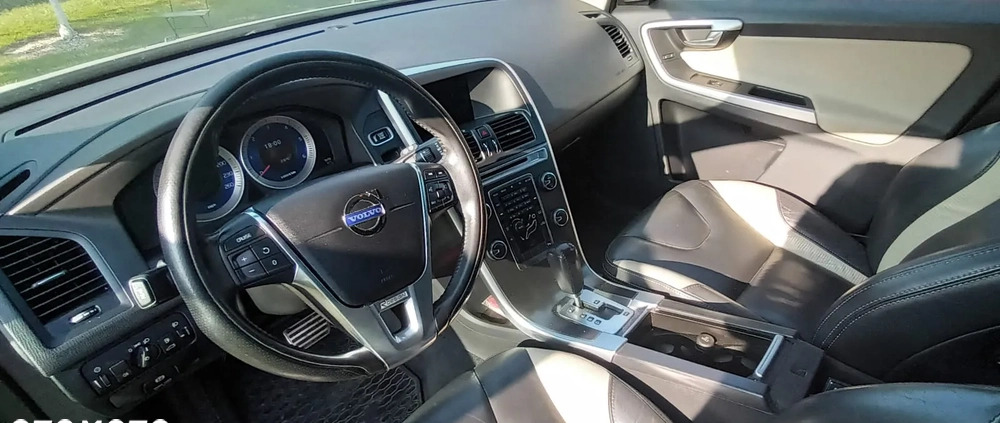 Volvo XC 60 cena 48500 przebieg: 270000, rok produkcji 2011 z Warta małe 106